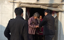 “天寒人心暧、职企一家亲”—成武县潜能燃气公司向导“送温暖”慰问难题职工眷属