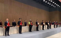 正定公司总司理张龙平被授予正定县“情形；は冉∥宜郊摇鄙称呼